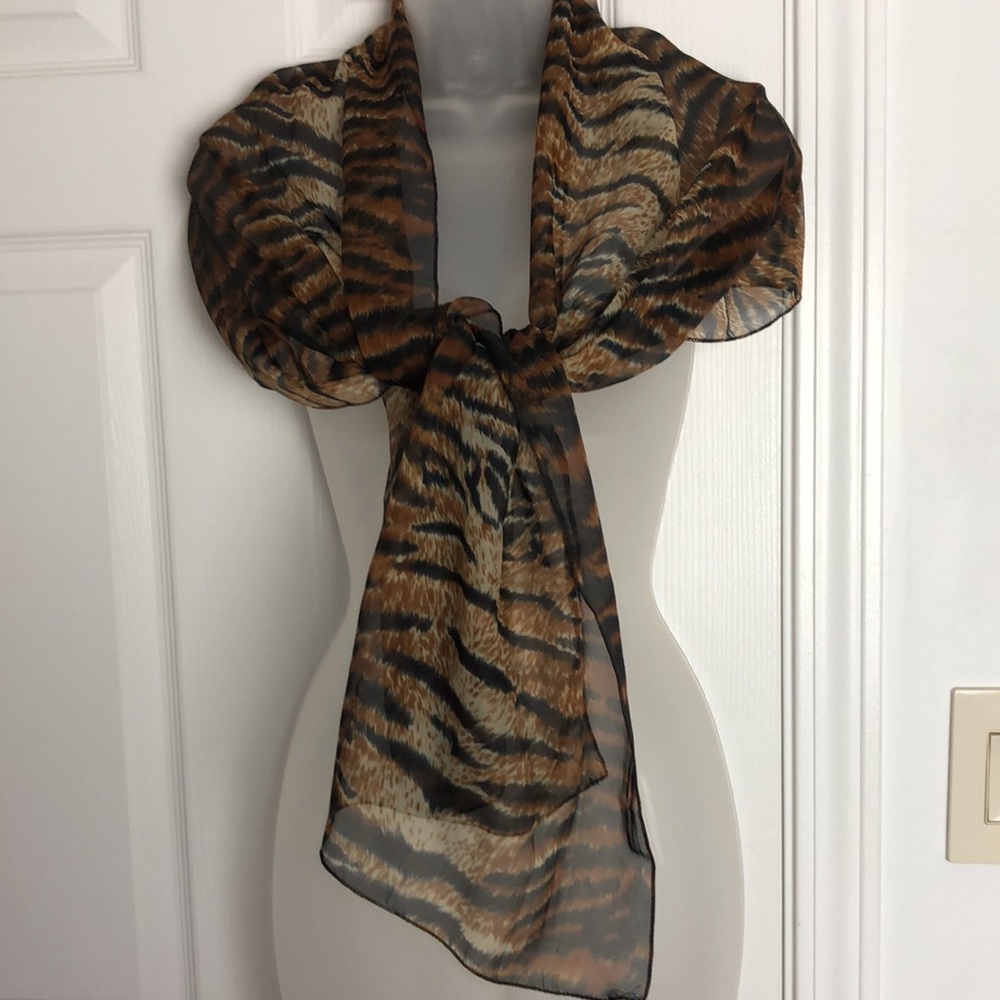 Chic Animal Print Scarf Shawl Breezy Sheer VTG - Picture 3 of 12